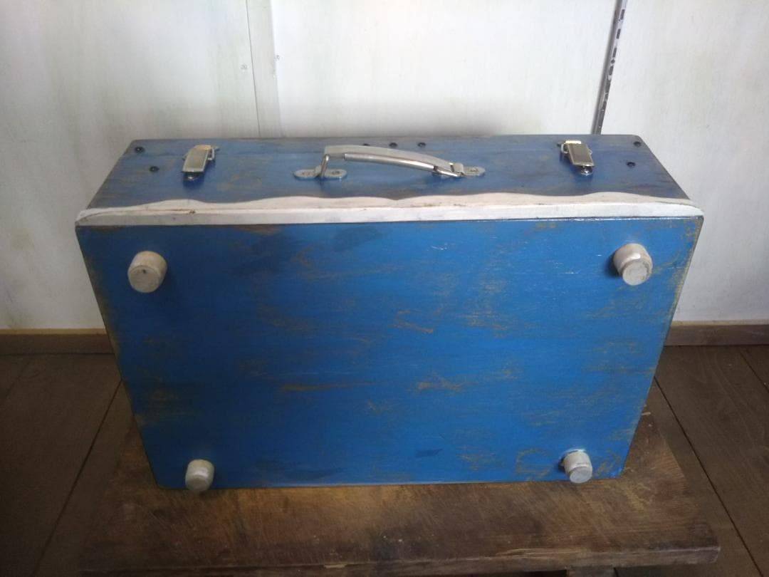 トランク形収納インテリア　小物収納　木製　アンティーク風　シャビー　ダメージ加工