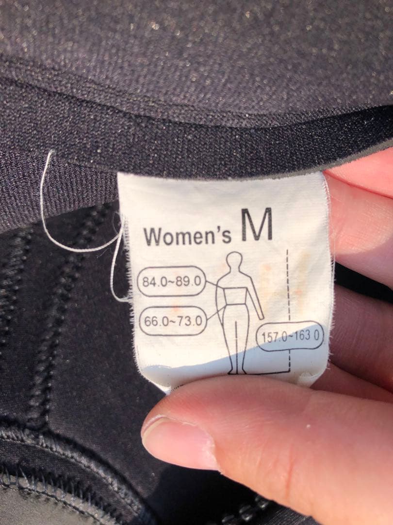 ウェットスーツ　女性　モビーズ　Mサイズ　ダイビング　サーフィン　マリンスポーツ