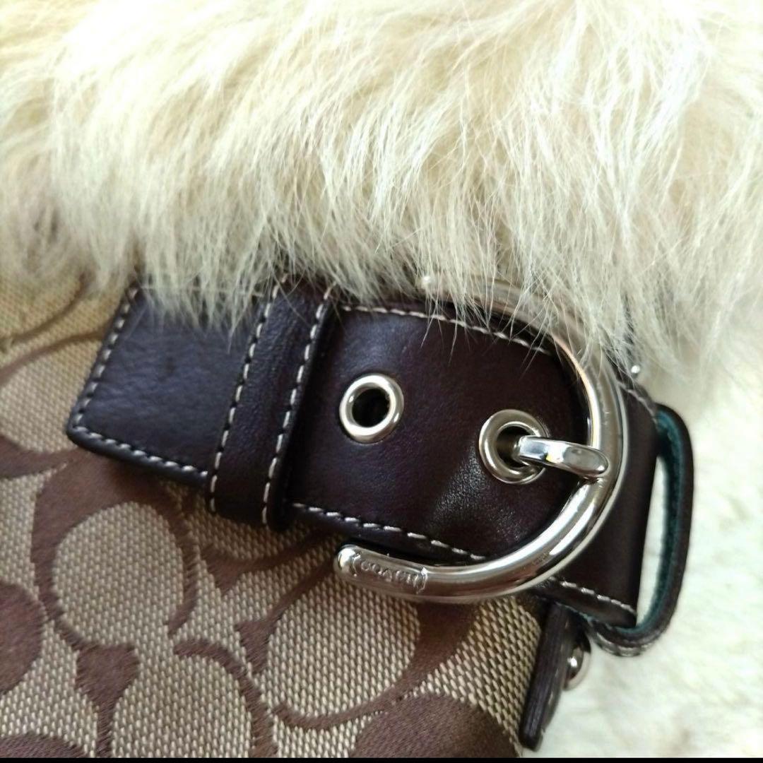 COACH シグネチャー キャンバス ファー付きショルダーバッグ
