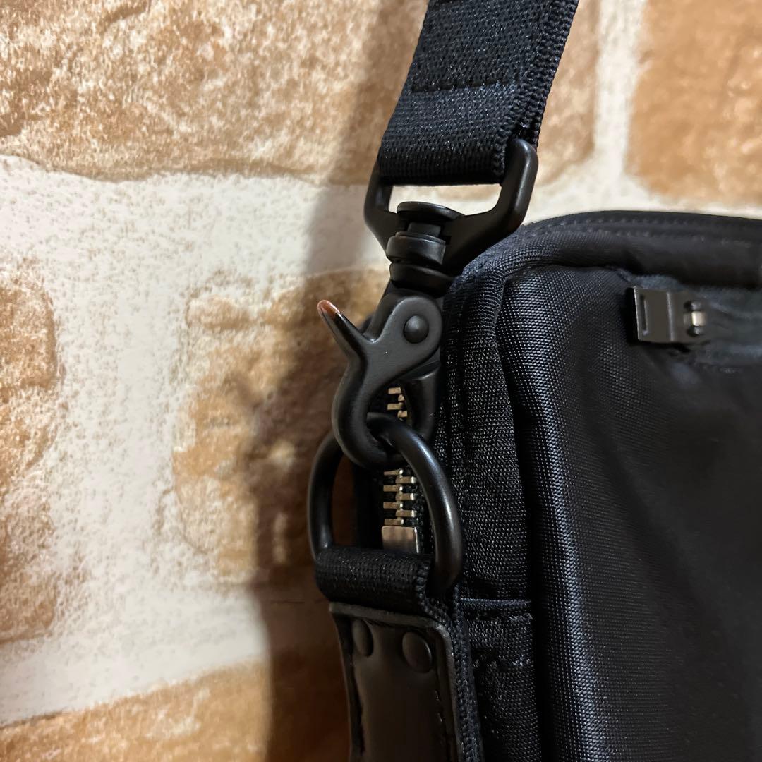 ポーター リフト PORTER LIFT ショルダーバッグ　ブラック