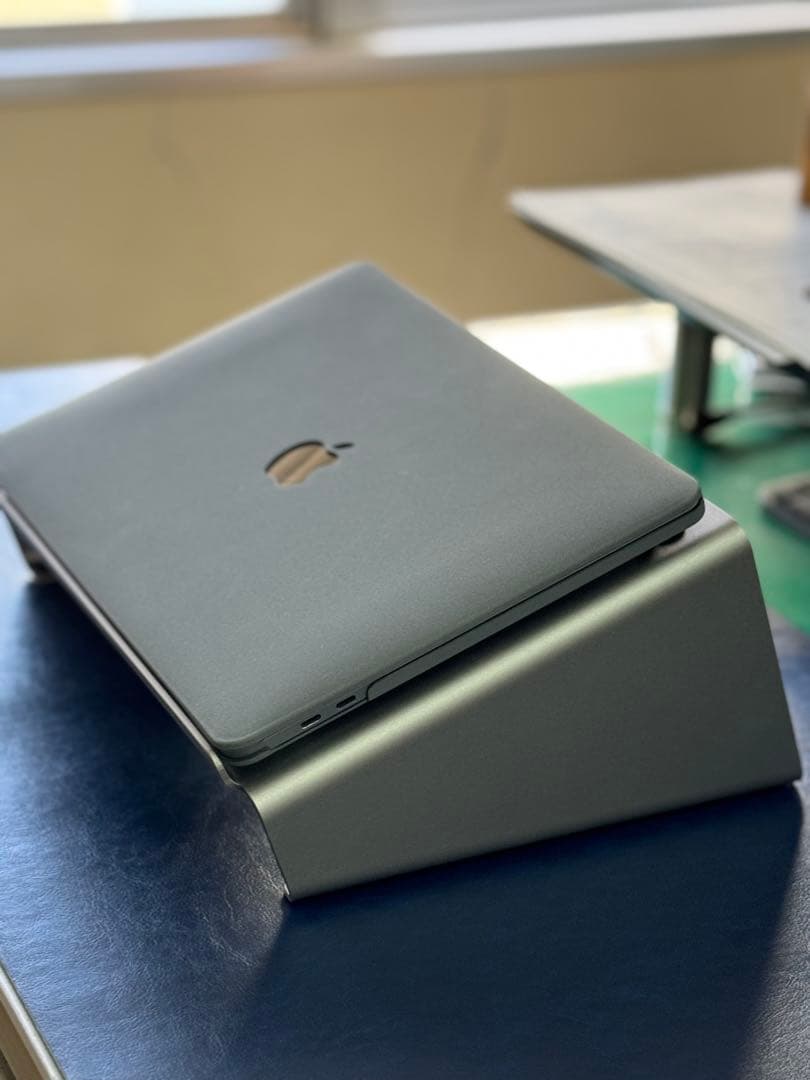 【新品同様】elago エラゴ PC スタンド