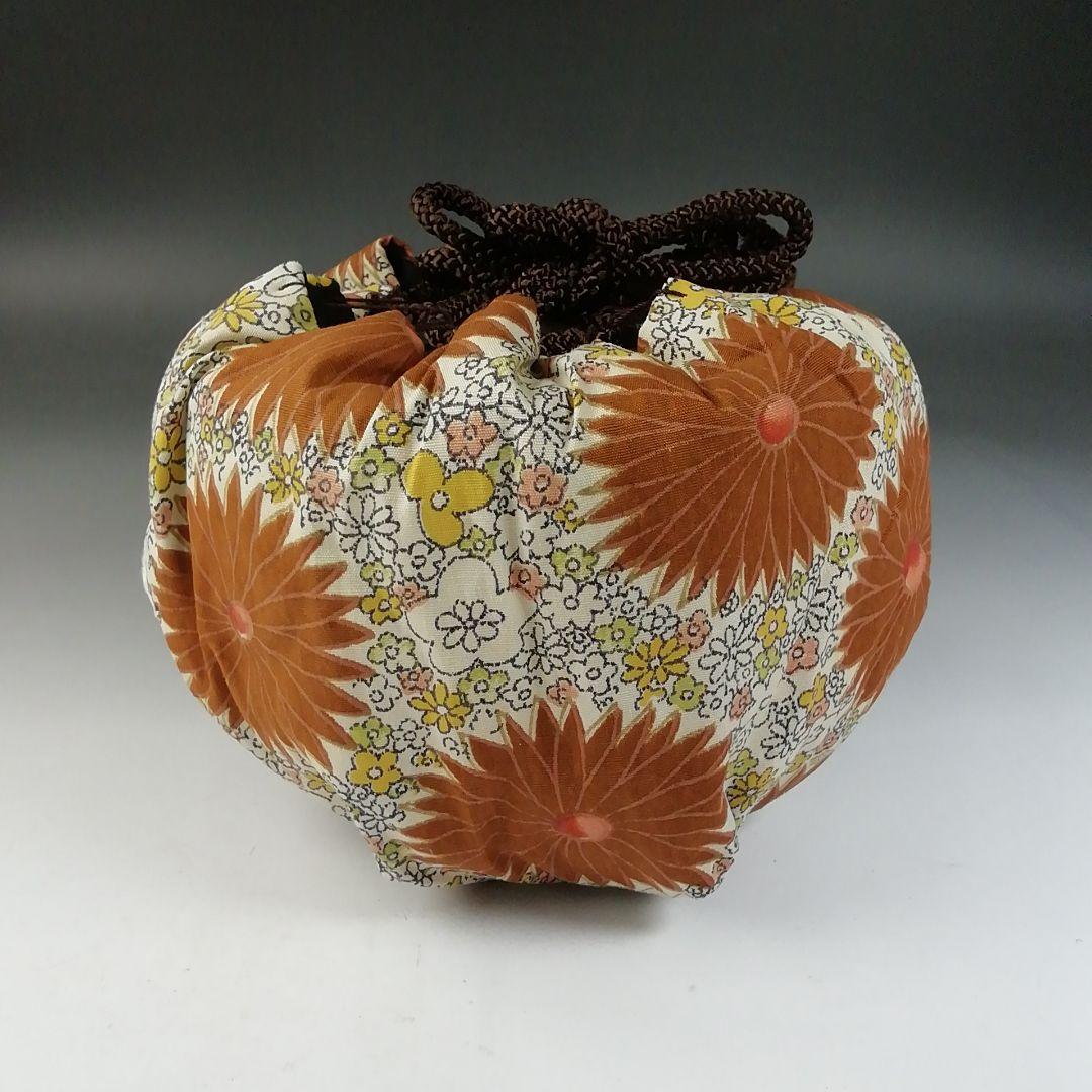 Ｔ７７８　茶碗　『萩焼』『天龍山　七代　兼田三左エ門』　共箱　抹茶碗　茶道具