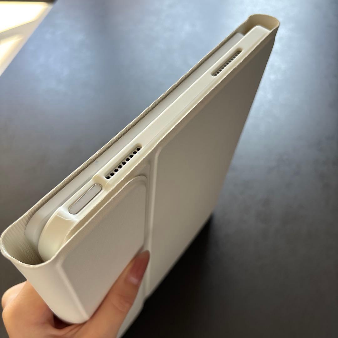 美品iPad 第10世代／Wi-Fiモデル 64GB シルバー 付属品あり