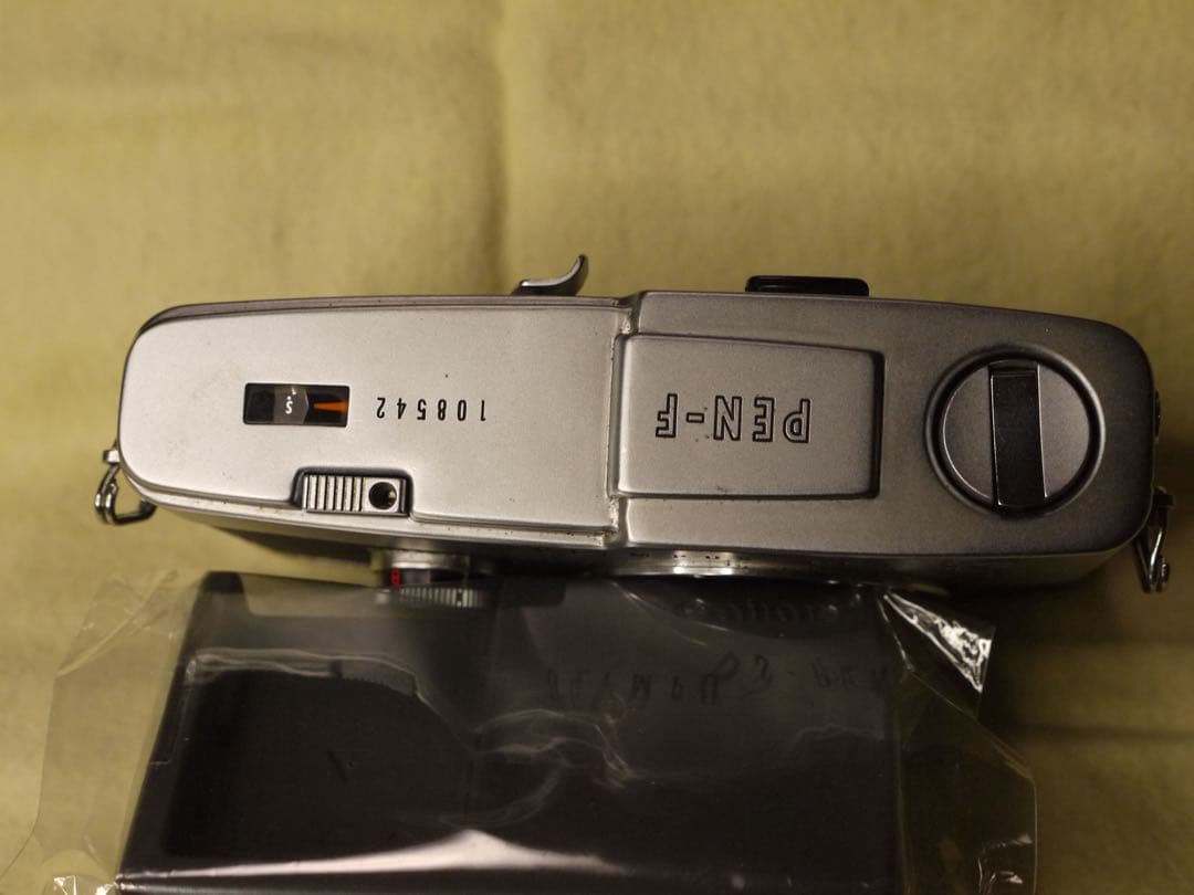 OLYMPUS PEN F 整備済み、完動美品　ボディのみ　NO.108542