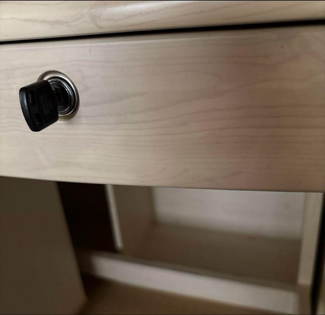 学習机 イス　女の子用　収納力抜群