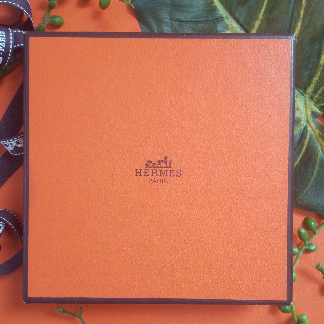 HERMES エルメス トゥカンプレート 小物入れ