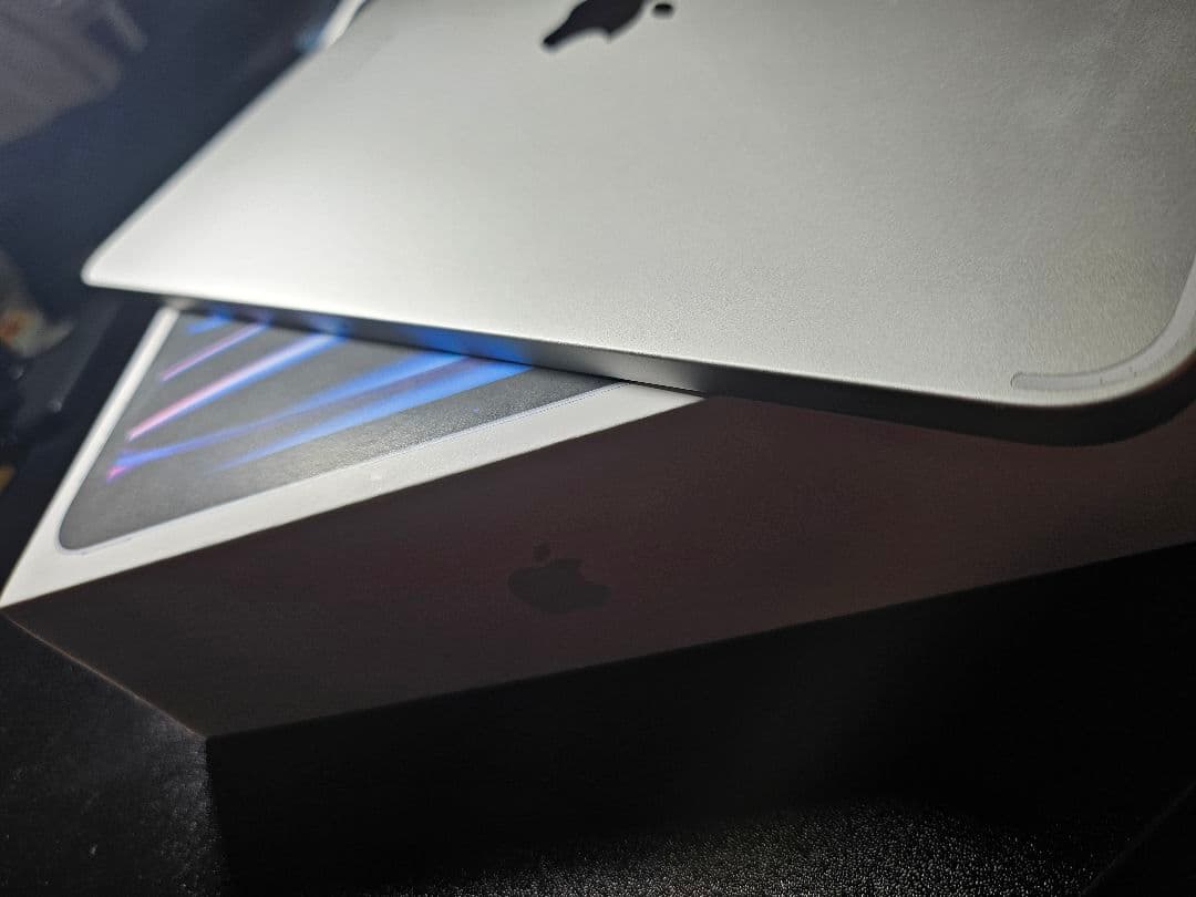 iPad Pro 11インチ128G 第4世代　wi-fi　キーボードケース付