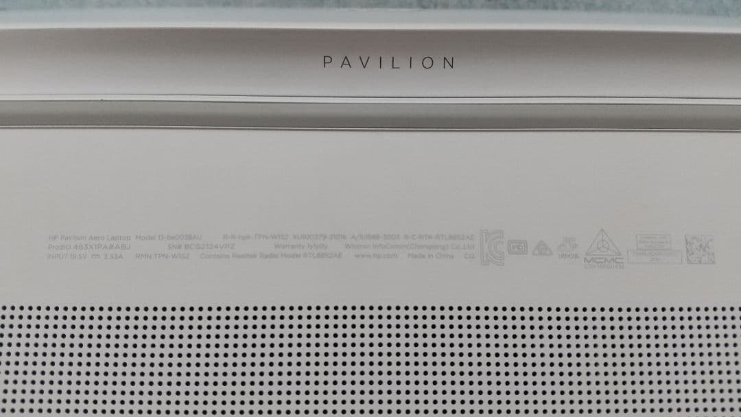 m*1様 【不良品】HP Pavilion Aero Laptop 13-be0