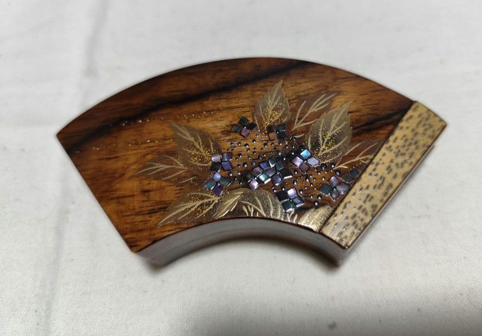 茶道具 黒柿扇面香合