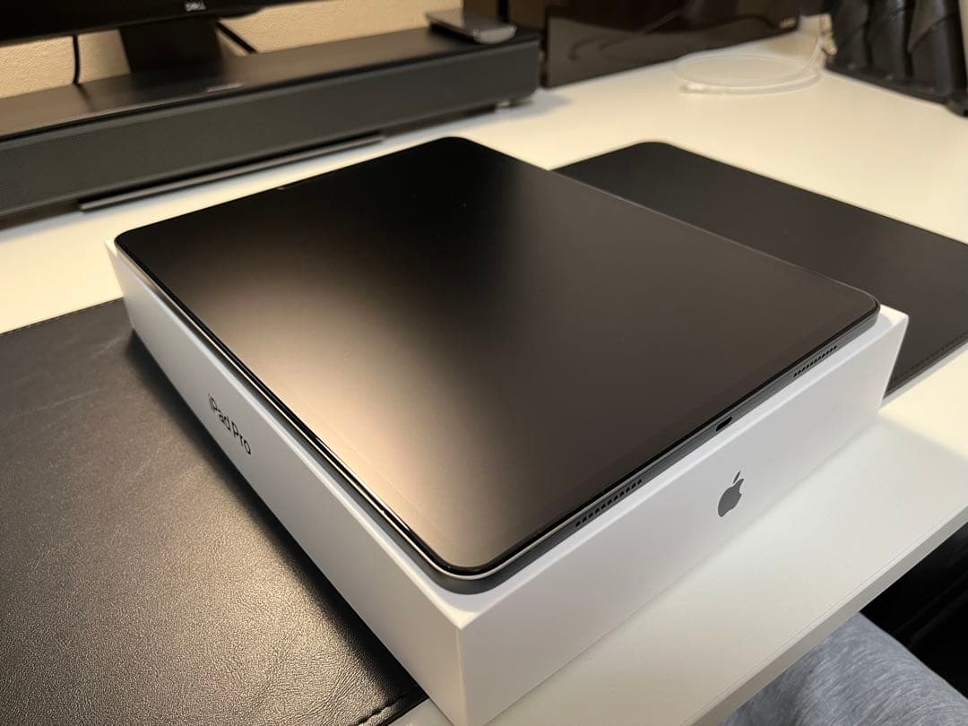 iPad Pro 12.9インチ 1TB 第5世代＋pitakaMagEZケース