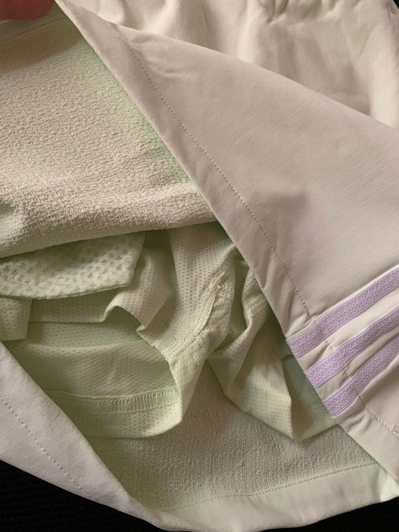 adidasセットアップ S ノースリーブスカートモックネックライトグリーン