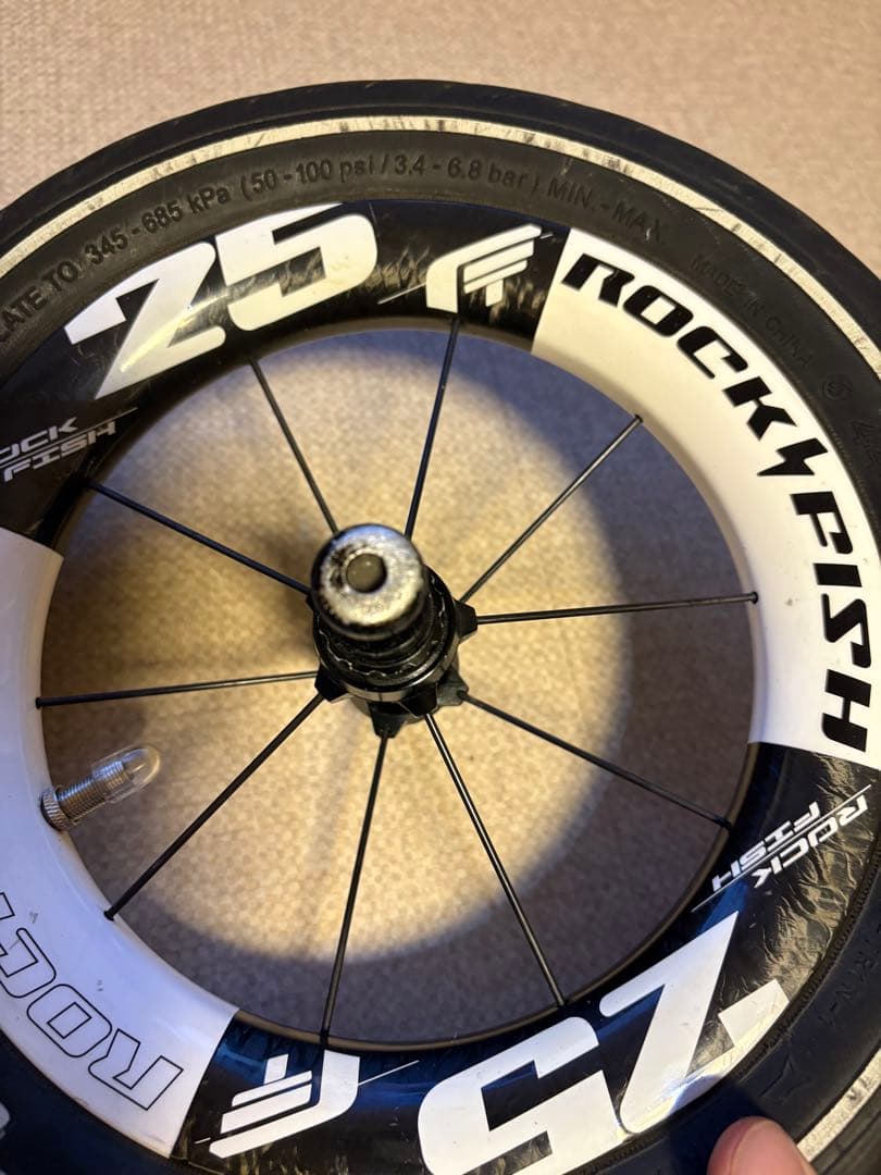 ROCKFISH FT-25 PRO カーボンホイール タイヤ+ チューブ付き