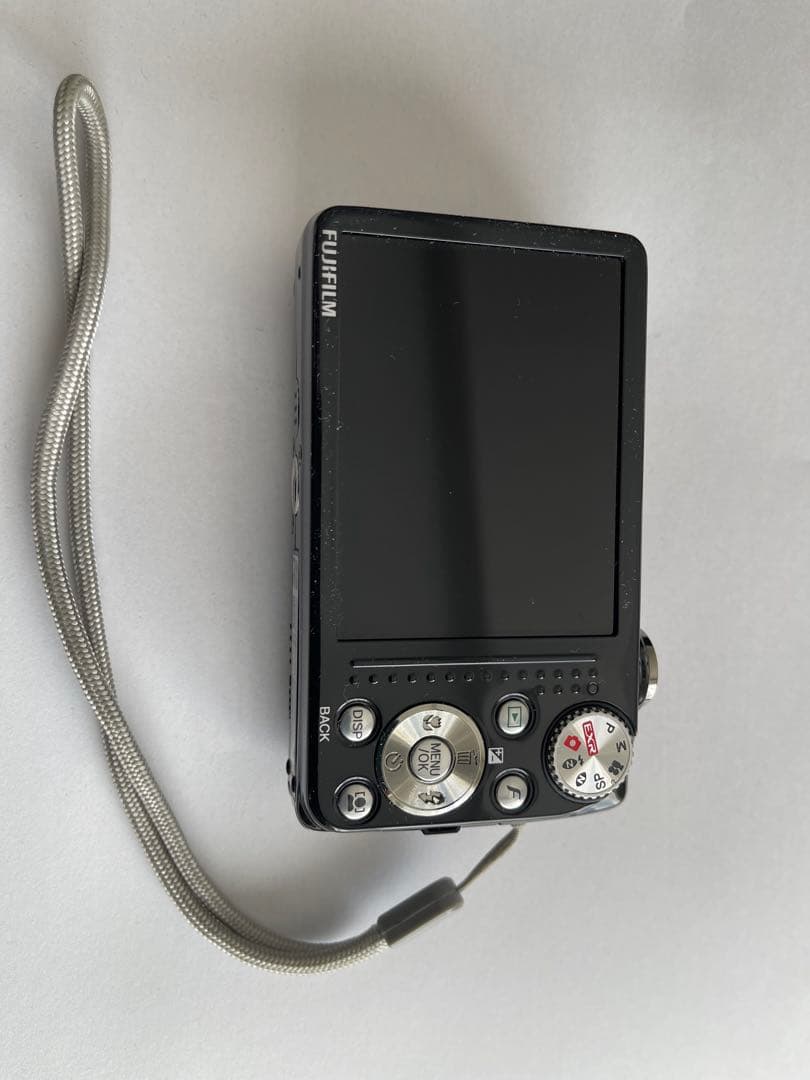 Fujifilm コンパクトデジタルカメラ 本体と充電器付き