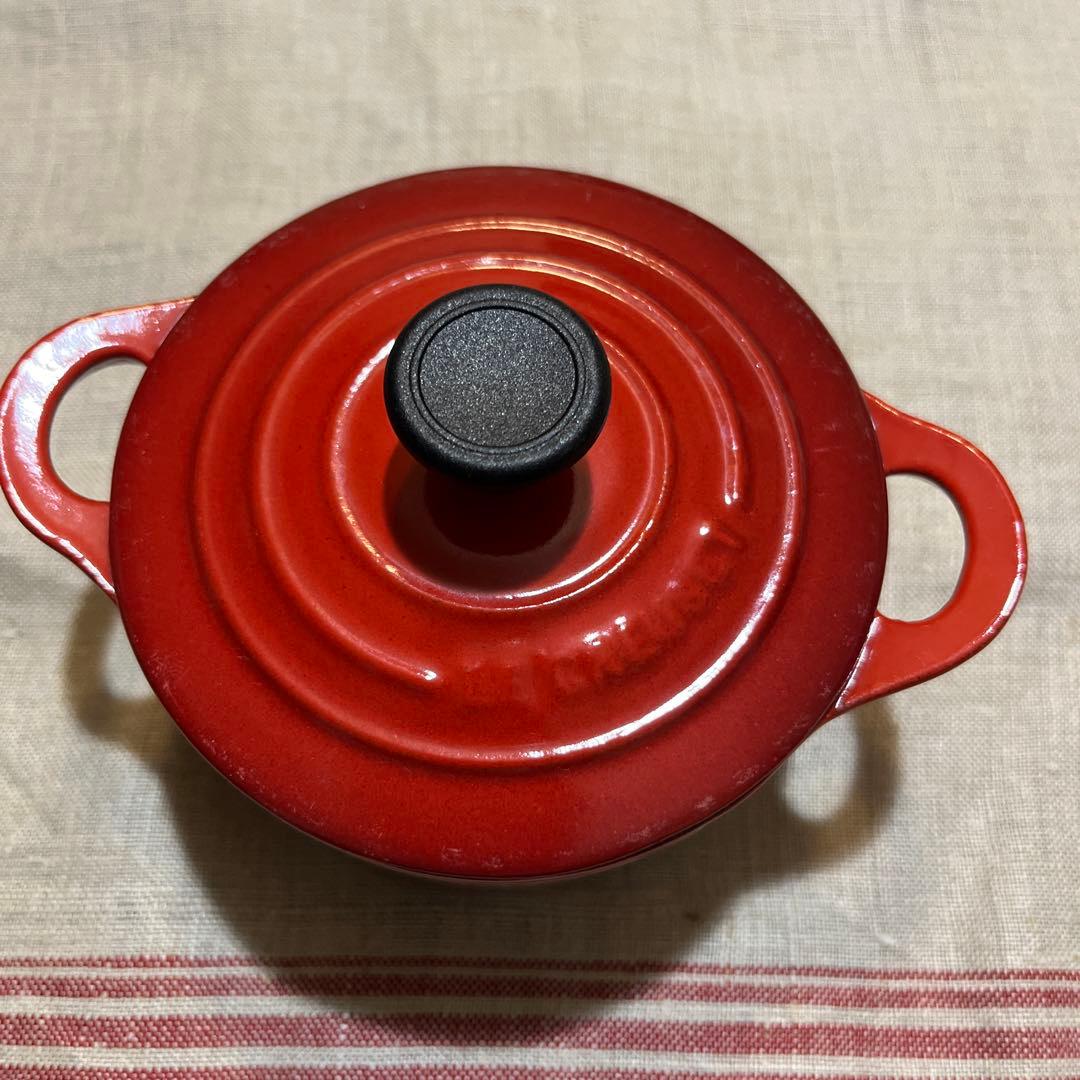 LE CREUSET レア物　新品　ル・クルーゼ　ミニ・ココット　鋳鉄　10cm