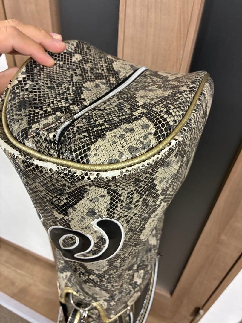 M.U.SPORT ヘビ柄 キャディバッグ