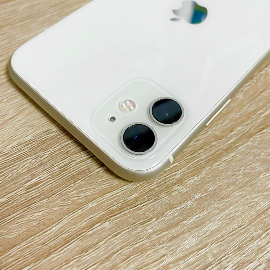 iPhone 11 ホワイト 64GB SIMフリー MWLU2J/A