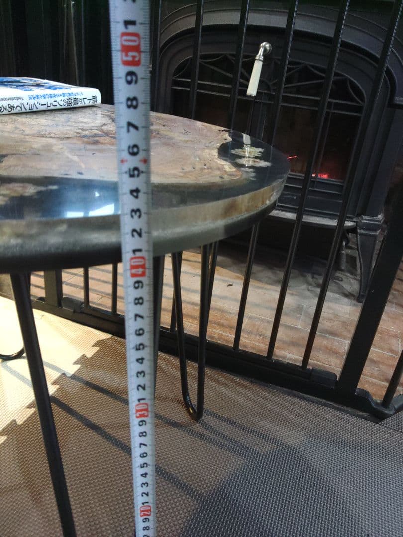 レジンとドライフラワーのローテーブル