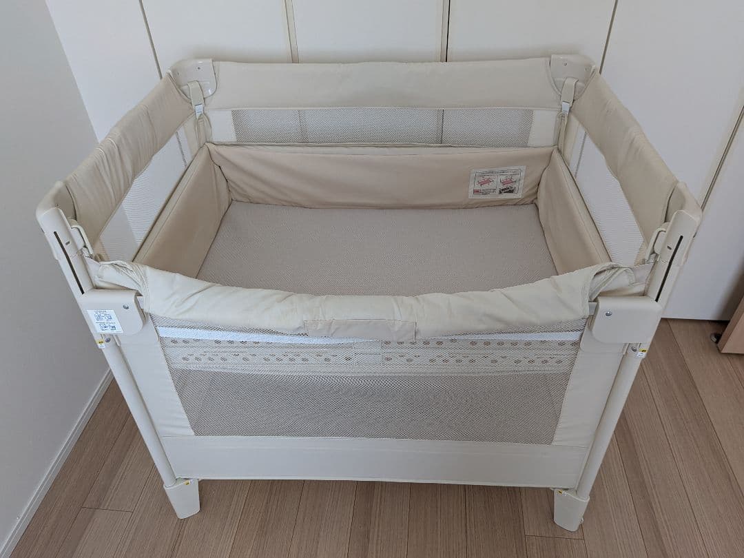 美品★アップリカ　ココネルエアー　ミルクホワイト