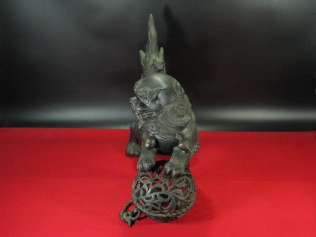 大型 銅獅子 玉乗 置物 c536