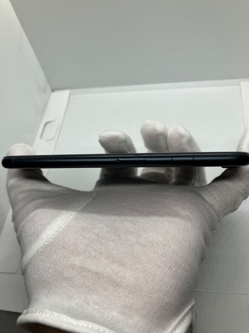 美品 iPhone SE3 64GB バッテリー100% SIMフリー