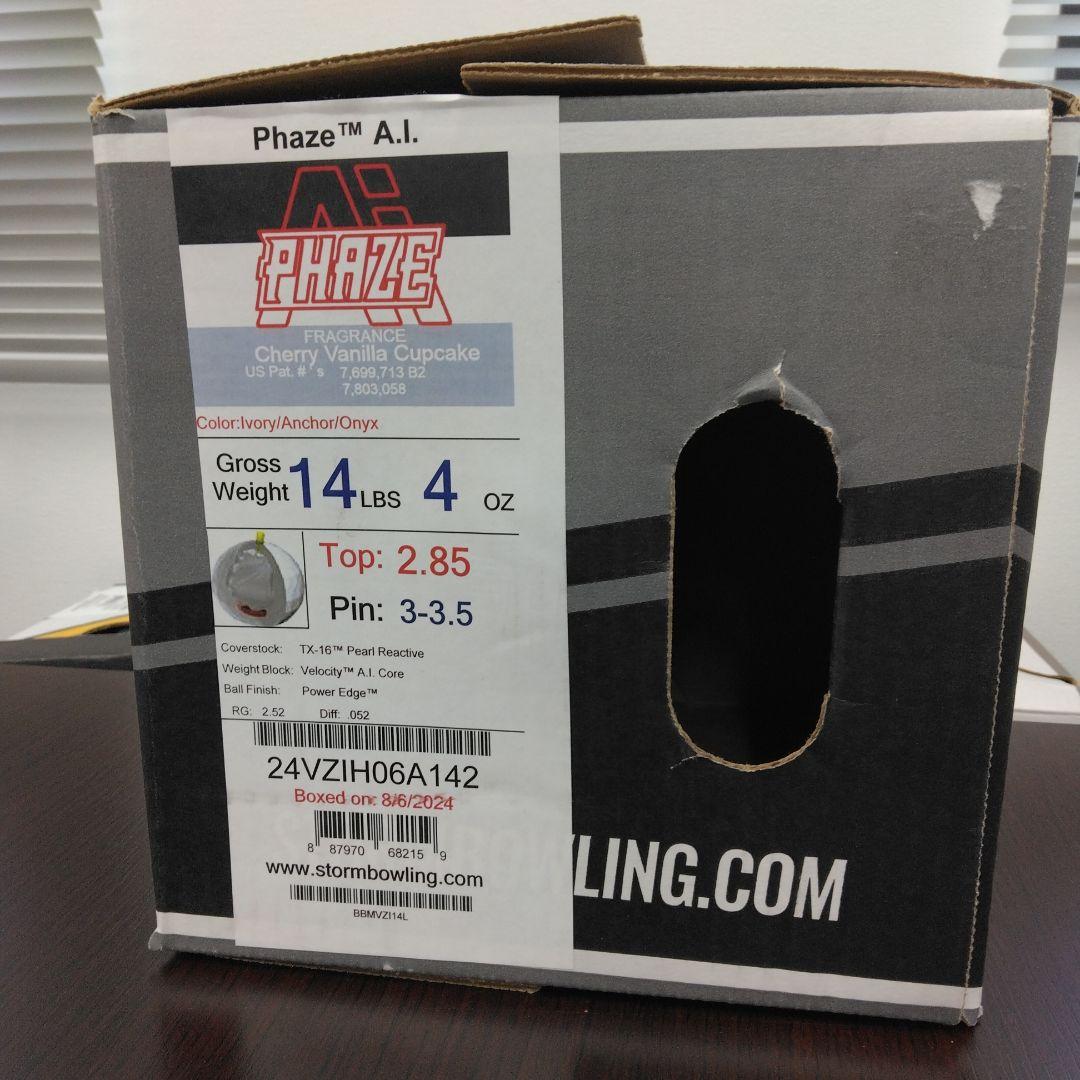 STORM PHASE ボウリングボール 黒/白14p4oz
