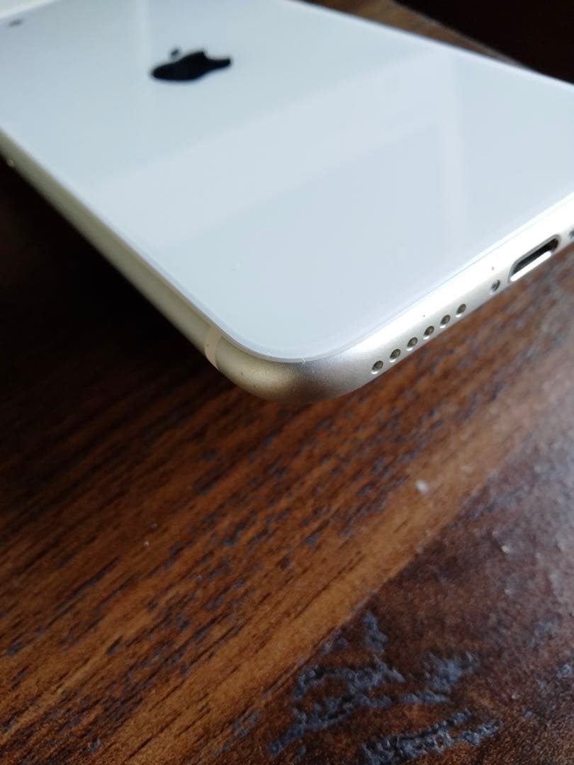 【美品】iPhone SE 第2世代 64GB ホワイト SIMフリー