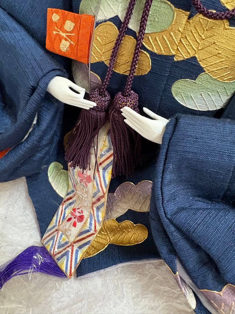 伝統的 雛人形 木箱入