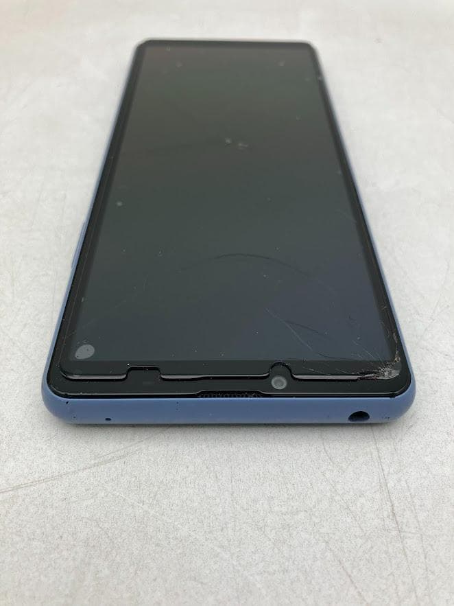 スマートフォン　DOCOMO　SONY　xpria10 Ⅲ　S0-52B　ブルー