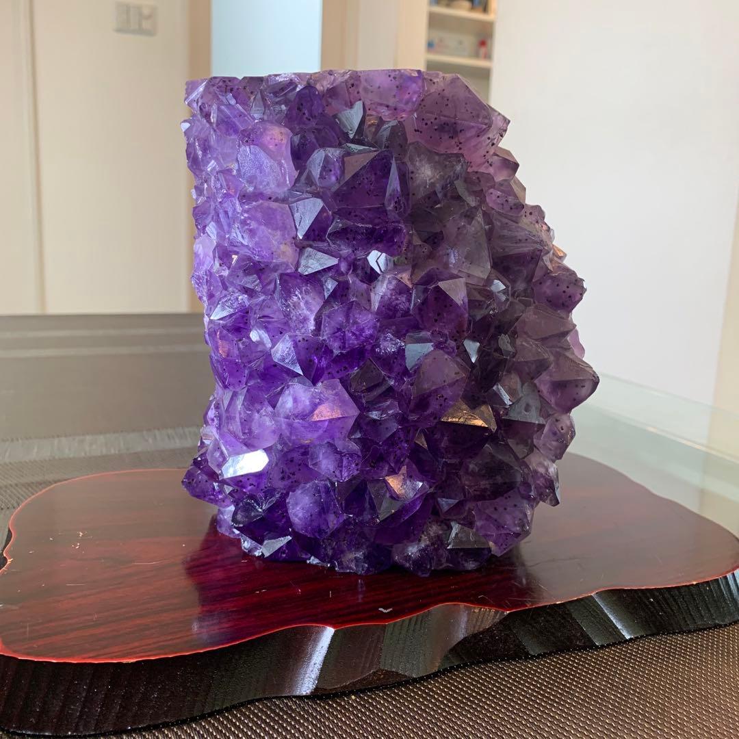 別名：シェブロンアメジスト、スピリットクォーツ本物の石。