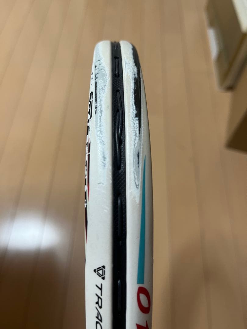 テニスラケット ホワイト ブラック レッド