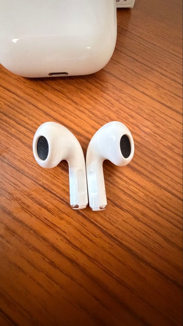 AirPods3本体 ホワイト 充電ケース付き