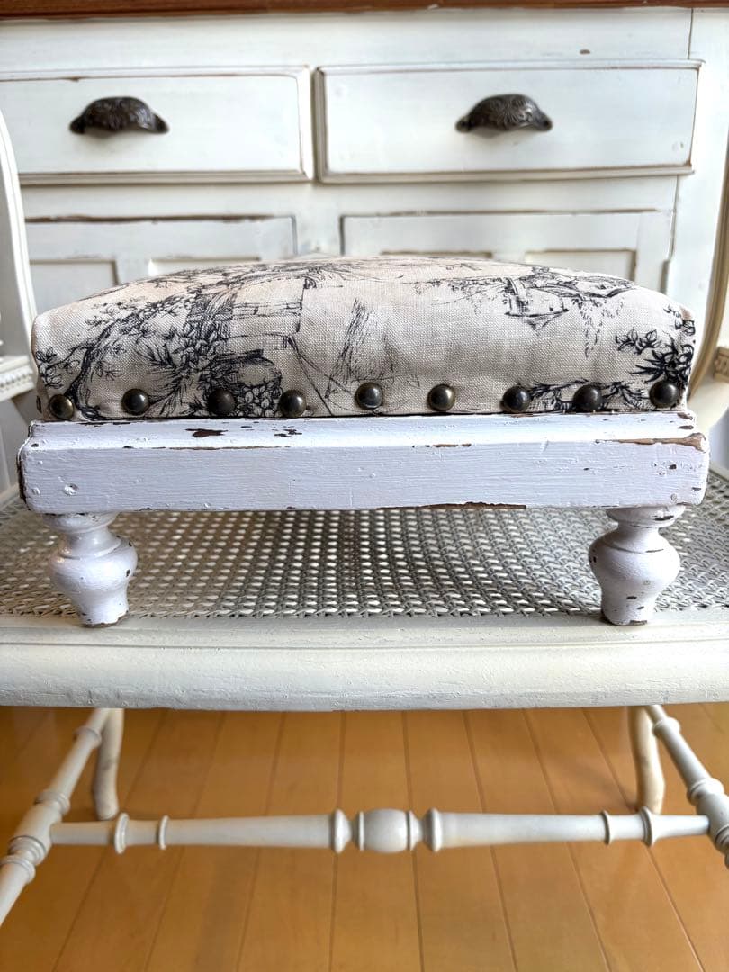 ♡ フランスアンティーク　フットスツール　トワルドジュイ　シャビーシック　牧歌的