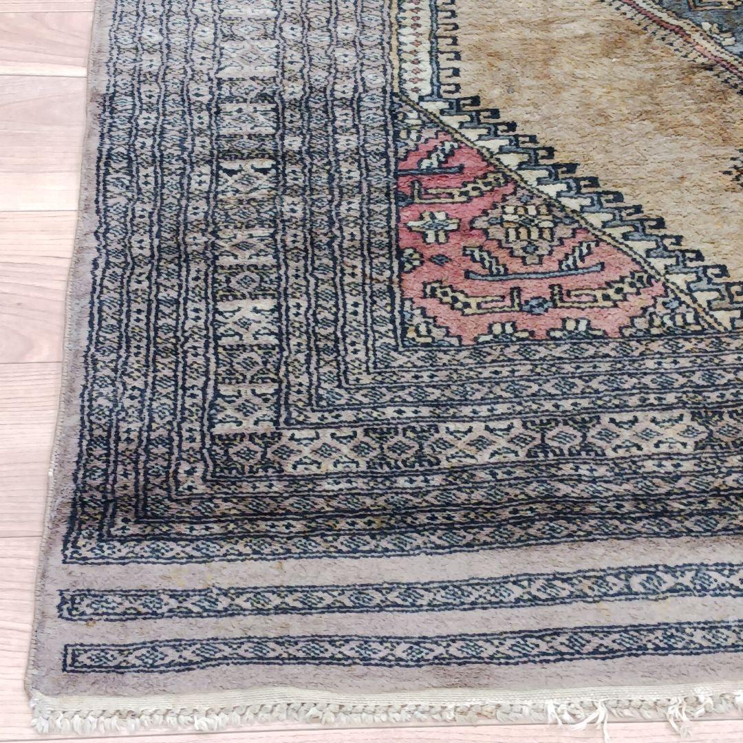 Y3080 パキスタン絨毯 ウール 手織り 193×125㎝ トライバルラグ
