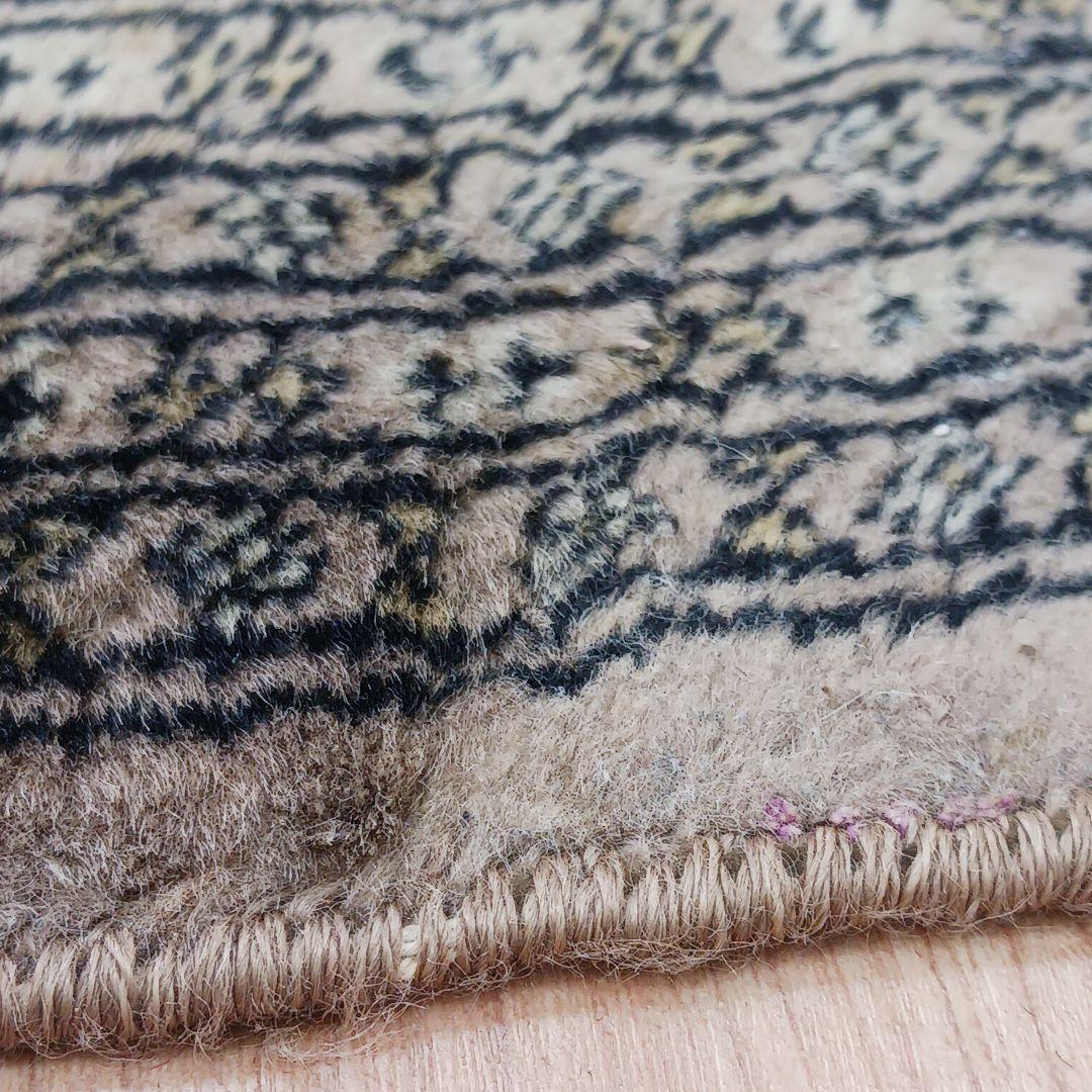 Y3080 パキスタン絨毯 ウール 手織り 193×125㎝ トライバルラグ