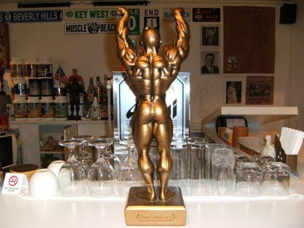 非売品★ミスターオリンピア ボデイビル セルジオ・オリバー トロフィー オブジェ