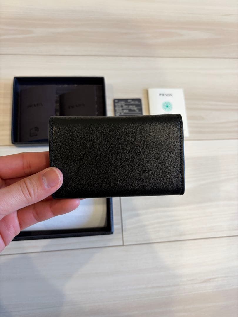 【正規品認定書付き】PRADA ソフトグレイン 名刺入れ