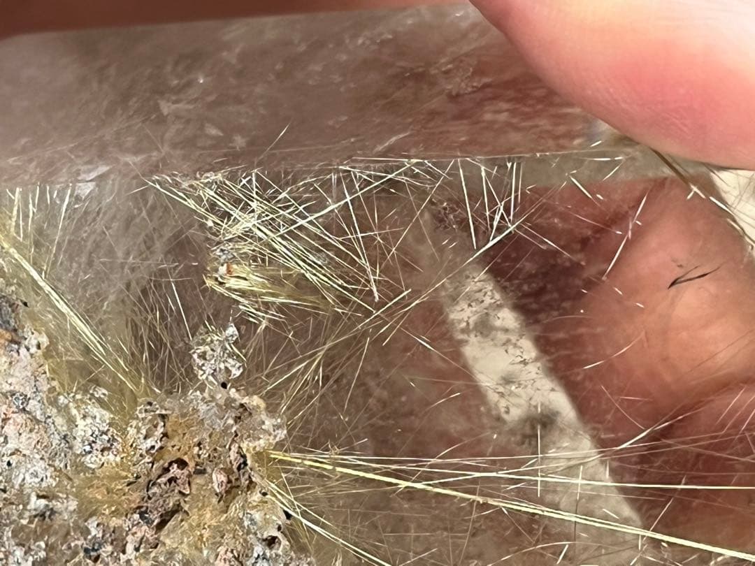 【天然石】ルチルクォーツ　ポイント　タワー　置物 高さ約20cm 流木台座付き