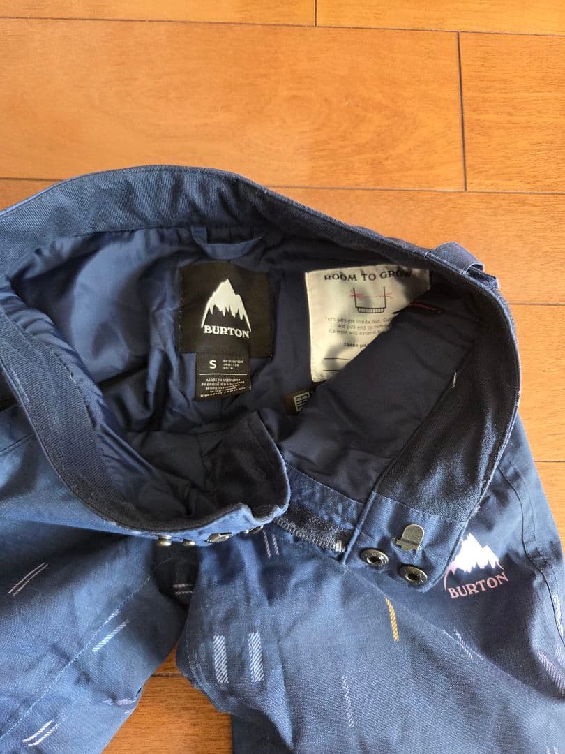 Burton キッズ　ウェア　前後130cm位