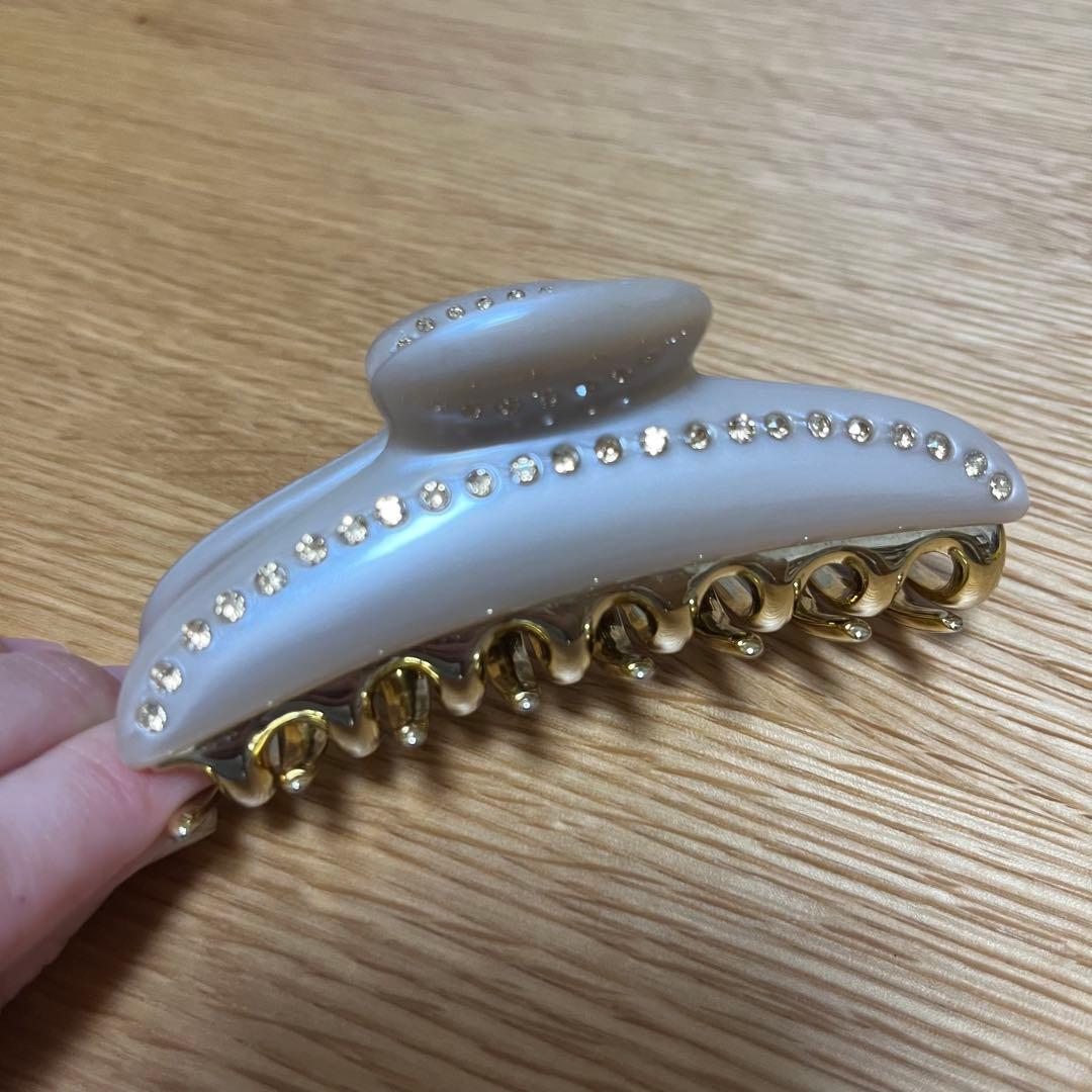 risa　acca ヘアクリップ