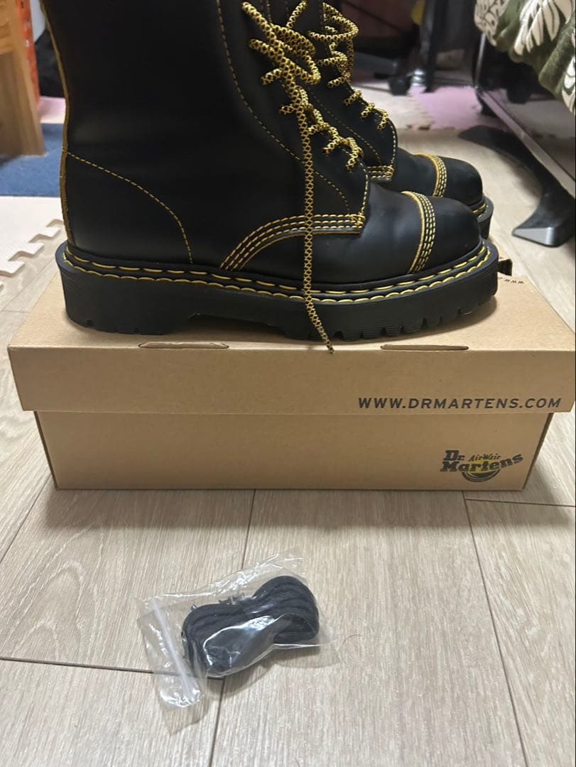 【新品】Dr. Martens ブラックブーツ