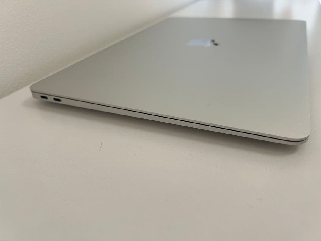 【美品】MacBook Air M1 2020 シルバー　8GB 256GB