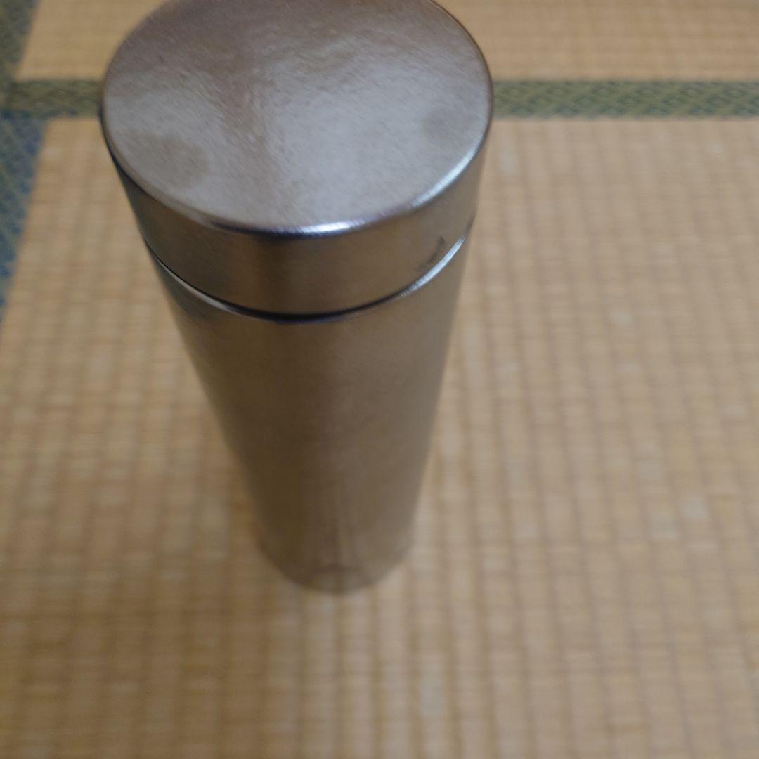 純チタン製真空ボトル「TITANBLUE」