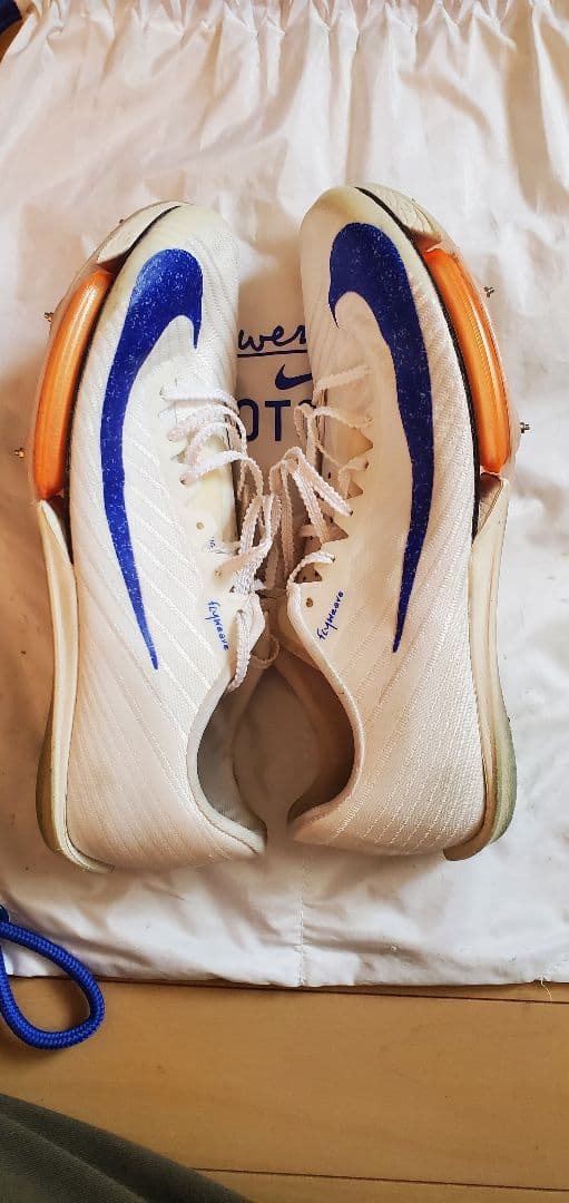 Nike スパイクシューズ ホワイト/ブルー/オレンジ