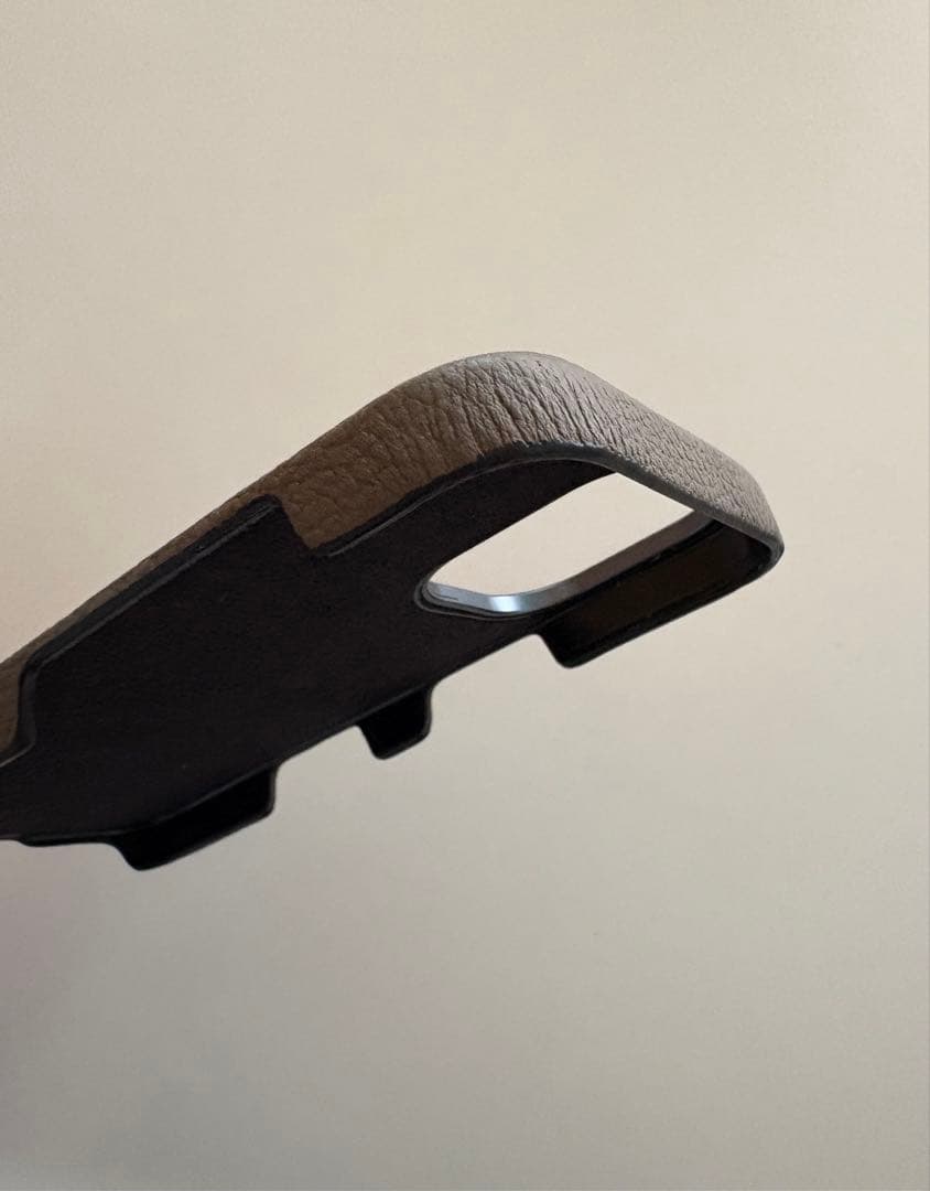 BONAVENTURA ブラウン iPhoneケース iPhone16