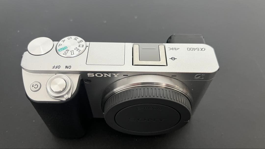 SONY α6400 ミラーレスカメラ 本体と付属品