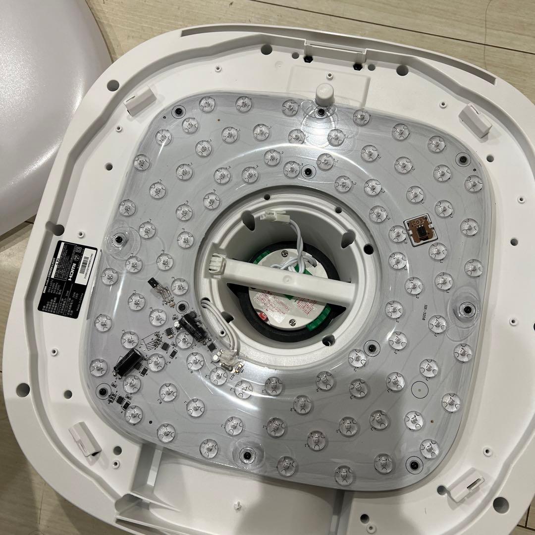 DMM.make DKS-LGT1 プロジェクター　シーリングライト　ほぼ新品