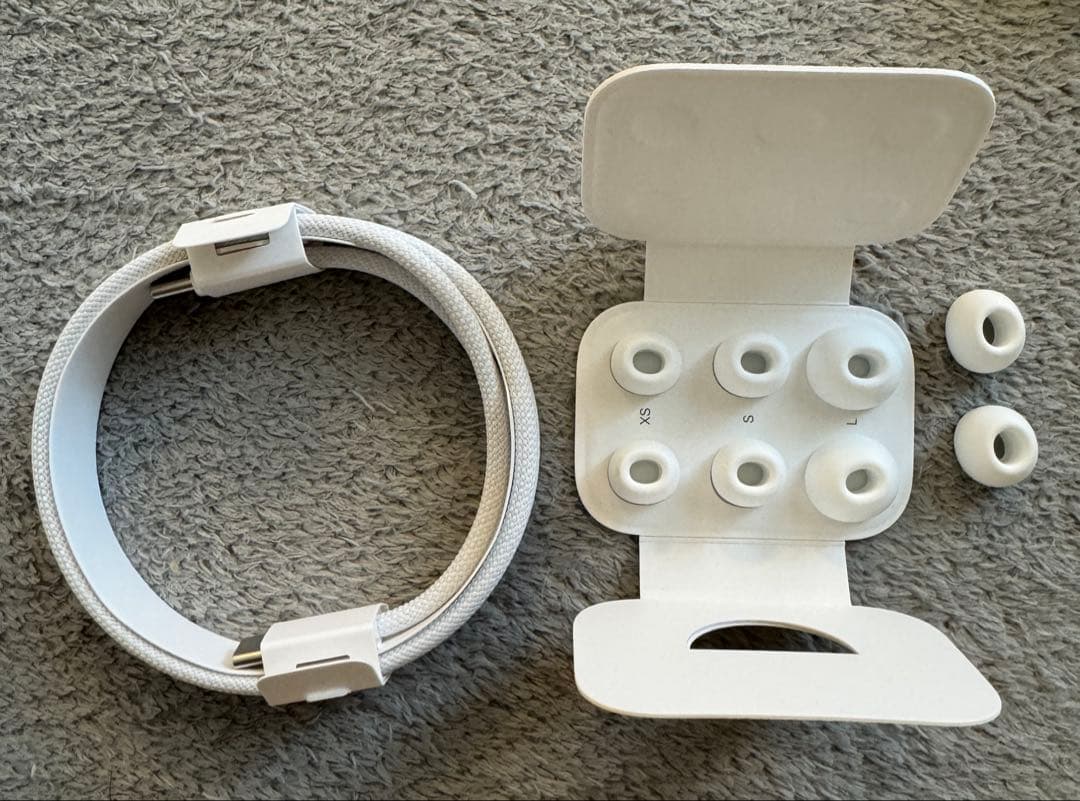 Apple AirPods Pro第2世代、AZLAイヤーピース付き