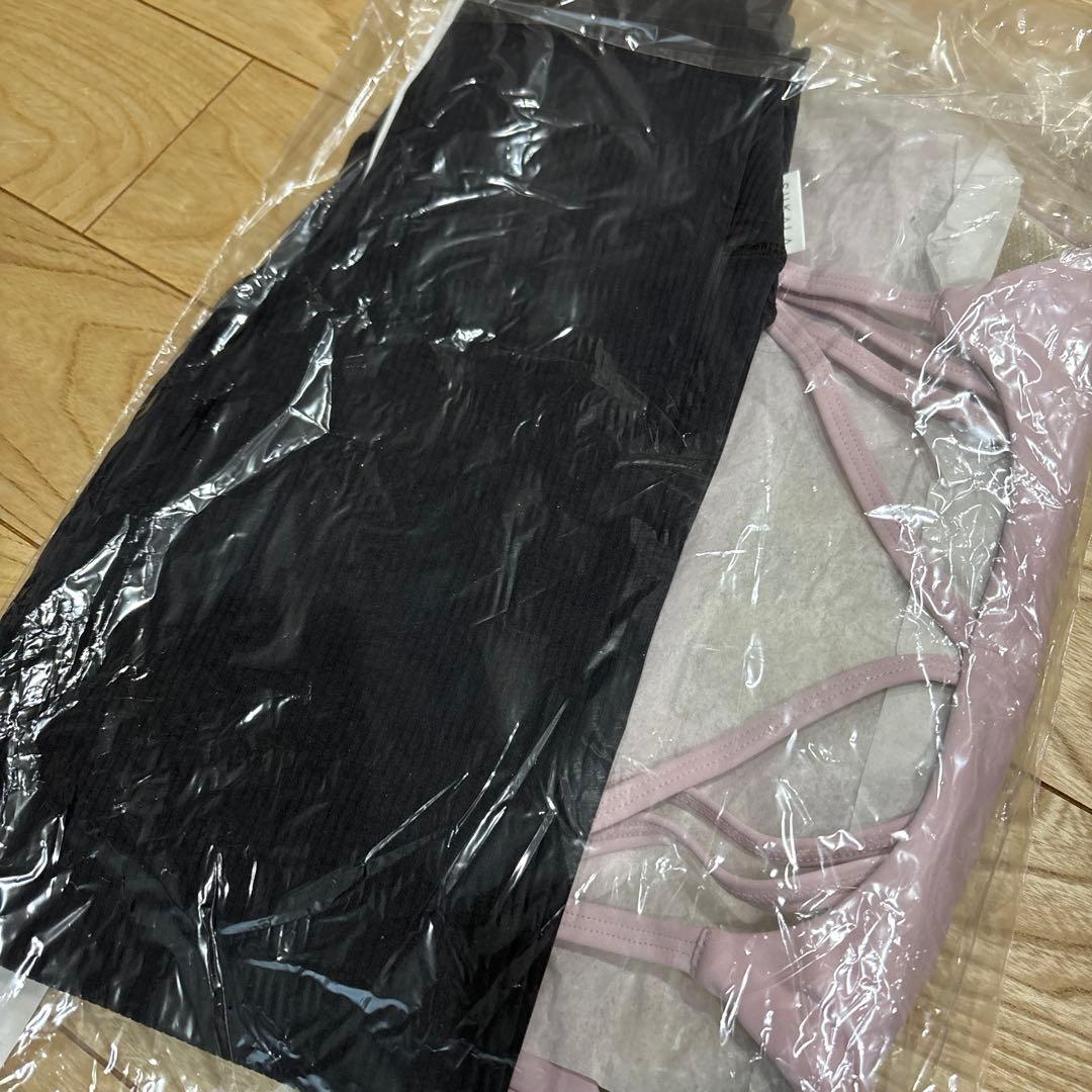 新品SUKALAショートクロスキャミソール＆レギンスセットアップピンクSバーム付