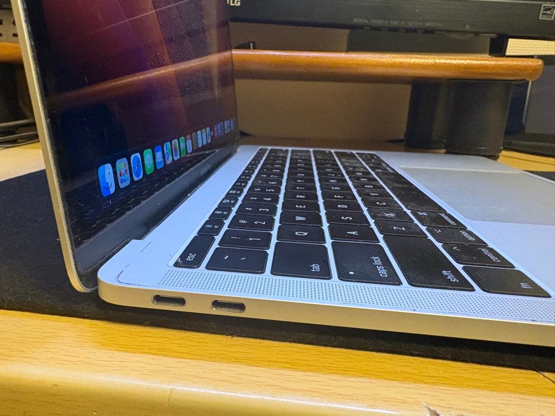 MacBook Pro 2017 i7 16GB 256GB バッテリ交換 US
