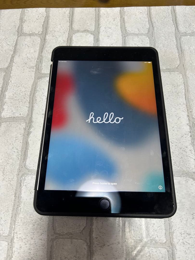 p*s様 Apple iPad mini 4 モデル A1550　32GB